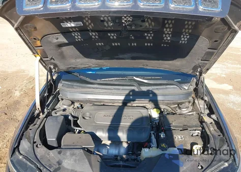 2019 Jeep Cherokee Latitude Plus Fwd from USA, damaged, VIN 1C4PJLLB9KD289871